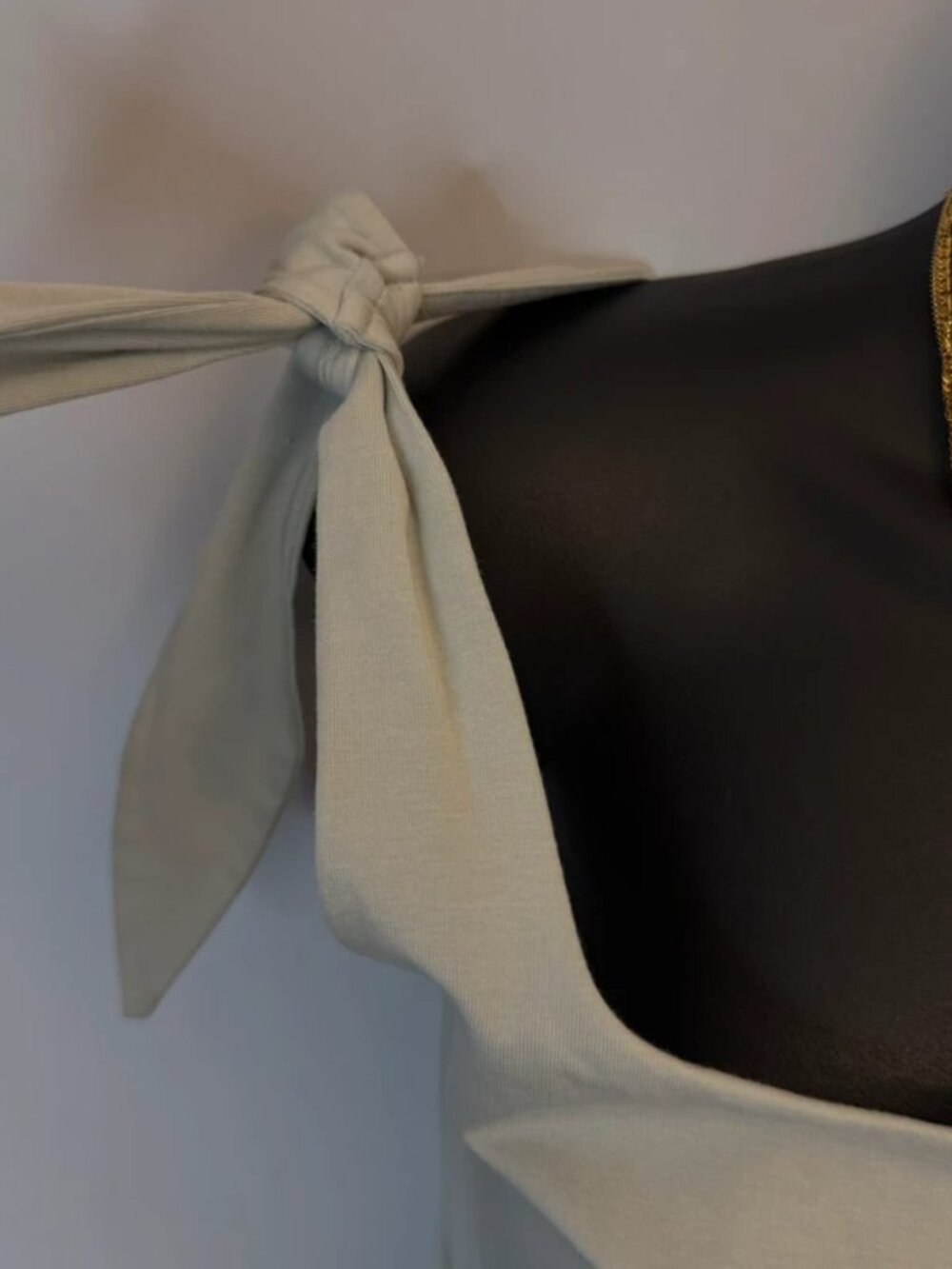 Express Tie-Shoulder Bodysuit - Picture 3 of 5